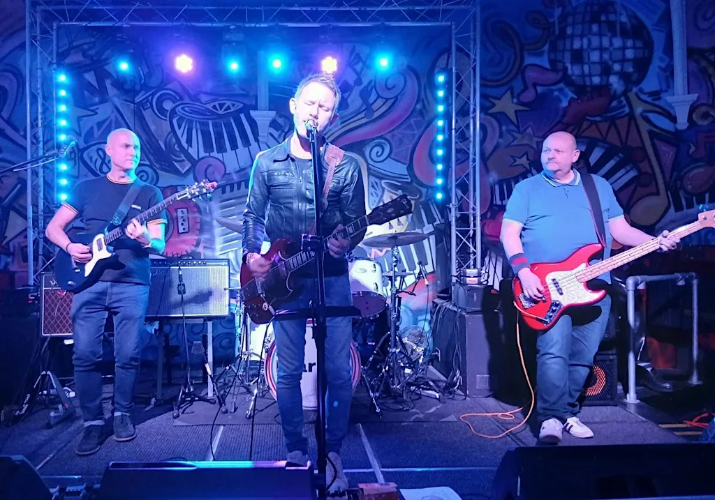 The Marrds - Classics from the 90s on at Downstairs at Chas Mann's