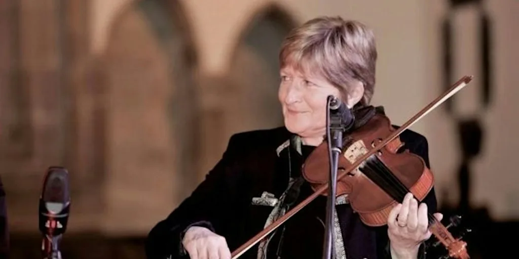 Fiddle Masterclass with Eileen O'Brien at Gaelscoil Mhíchíl Cíosóg