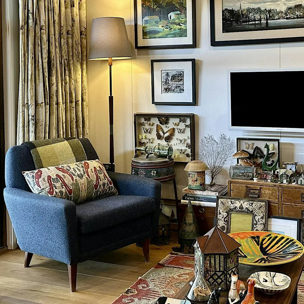 Mid-century furniture, antique pieces, art and lighting Pop-Up