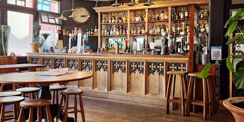 ZEST Singles Sunday Lunch at The Fat Pig