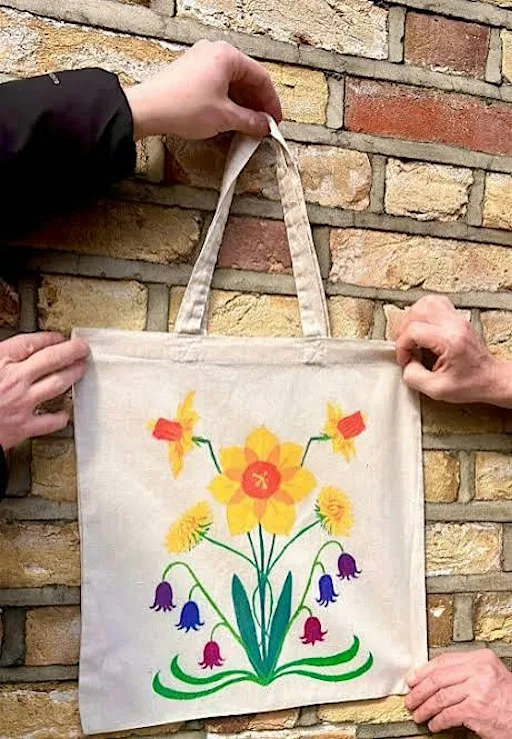 Paint your Tote Bags at Bailey Point at Yugo Bailey Point - Bournemouth Student Accommodation