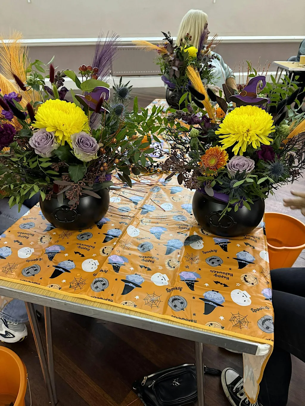 HALLOWEEN FLORAL CAULDRON WORKSHOP