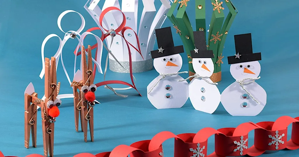 FREE Christmas Craft Table
