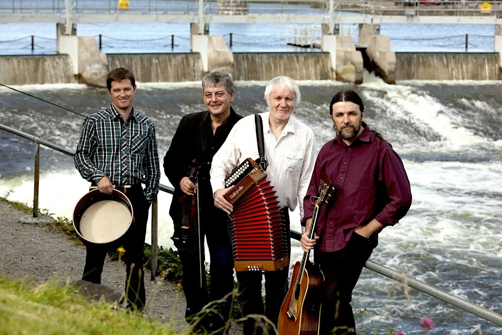 Ennis Trad Festival Monday Night Concert at Queens Hotel