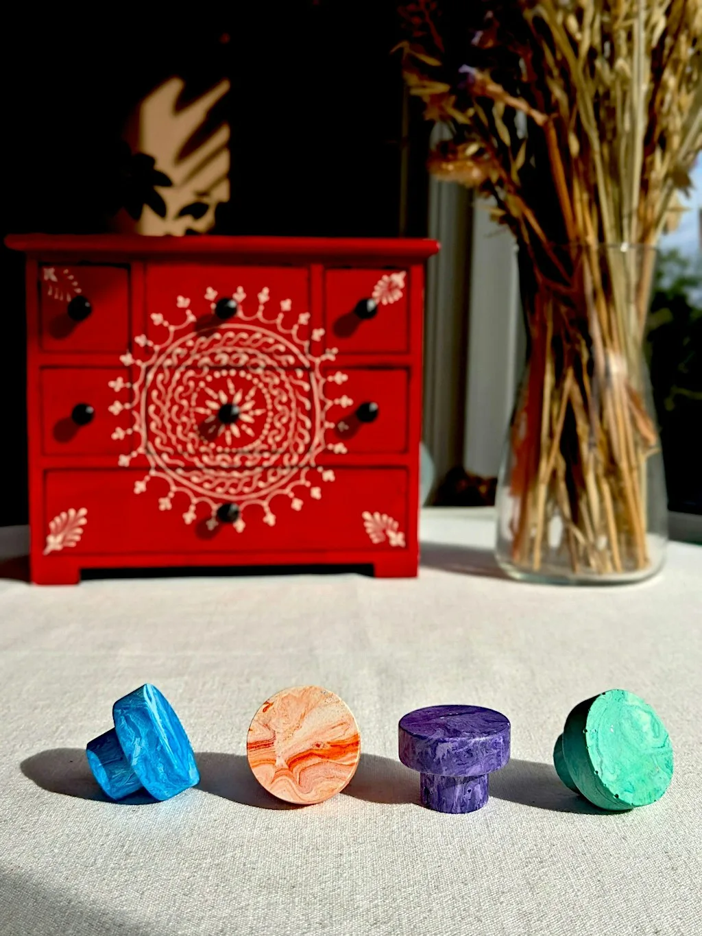Marble Pattern Furniture Knob Handle Set Workshop using Jesmonite Eco Resin at RoGArt Campus (Entrance)