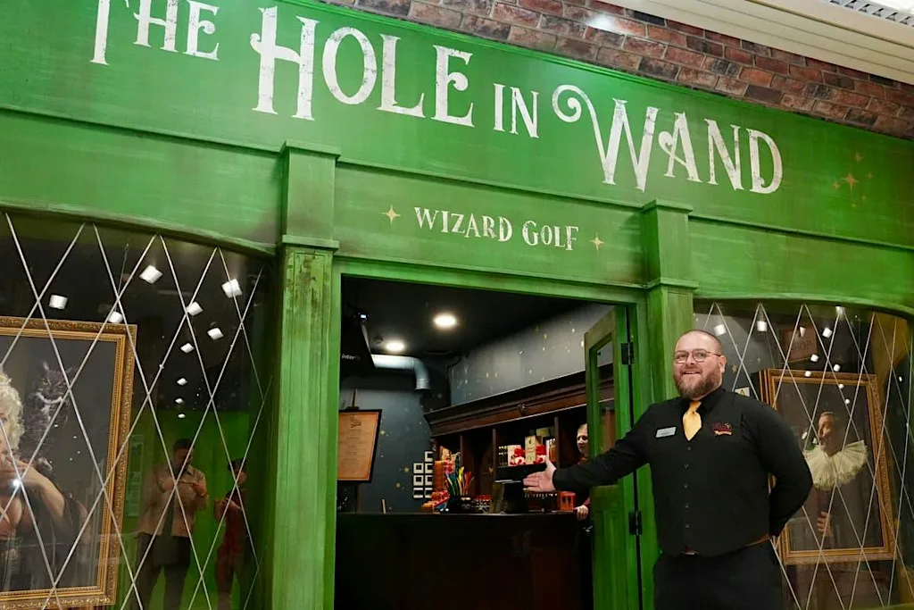Golf session at Hole in the Wand