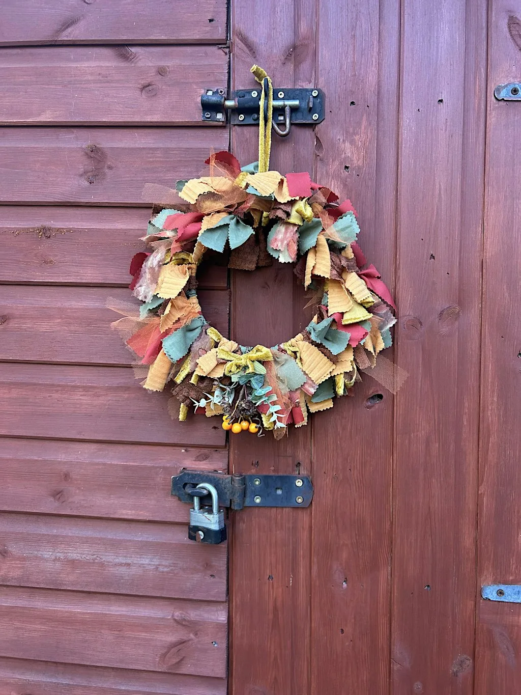 Rag rug wreath at Sarah's Stamp Shack