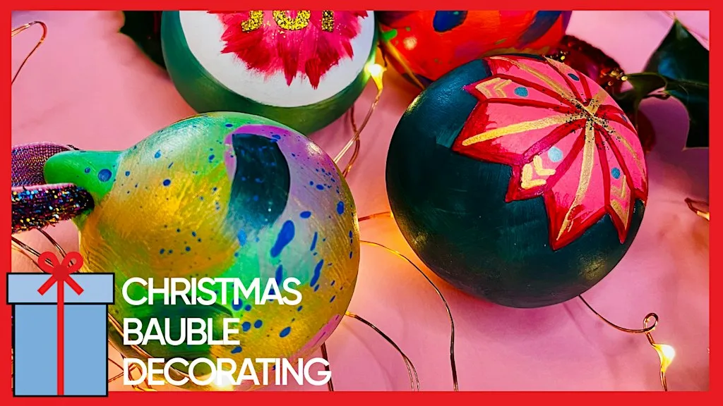 Christmas Craft Club - Decorate your own Christmas bauble!