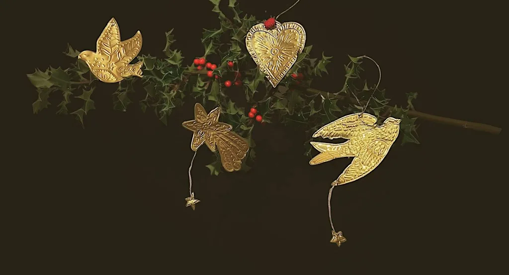 Make Your Own Christmas Decorations By Embossing Gold Foil