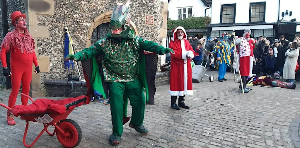 St Albans Mummers Present St George and the Dragon