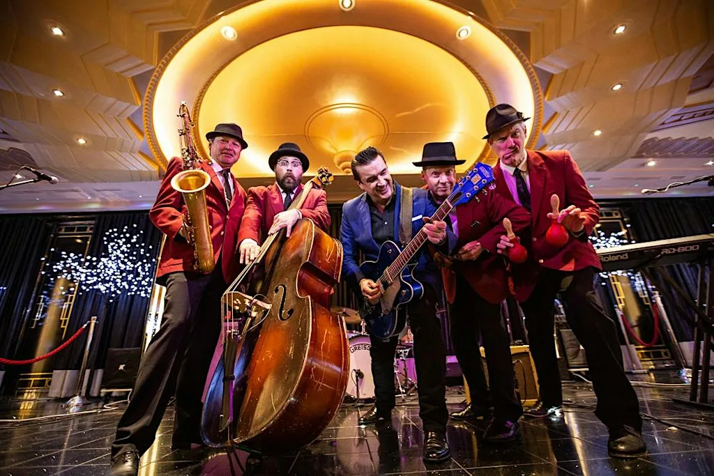 Dominic Halpin & The Honey B's at Bibis Restaurant
