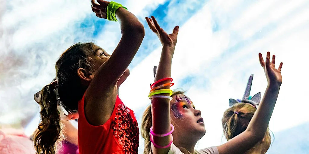 Big Fish Little Fish Family Rave LEWISHAM DJ Mr Switch Sun 20 Sept 2-4pm at Fox & Firkin