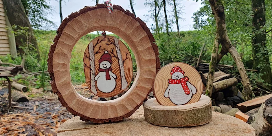 Hand Craft Wooden Christmas Decorations at Applestore Cafe