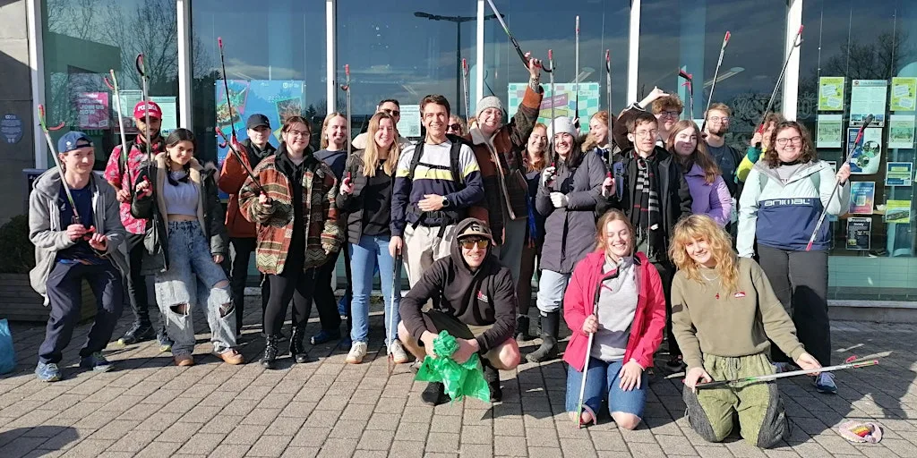 Singleton Beach Clean/ Glanhau Traeth Singleton at Fulton House