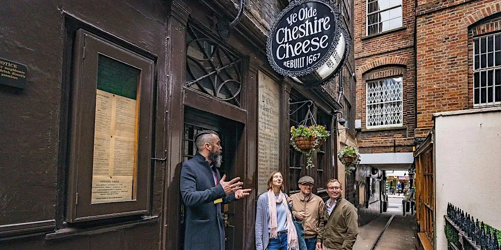 Fleet Street Quarter Pub Tour with Liquid History Tours