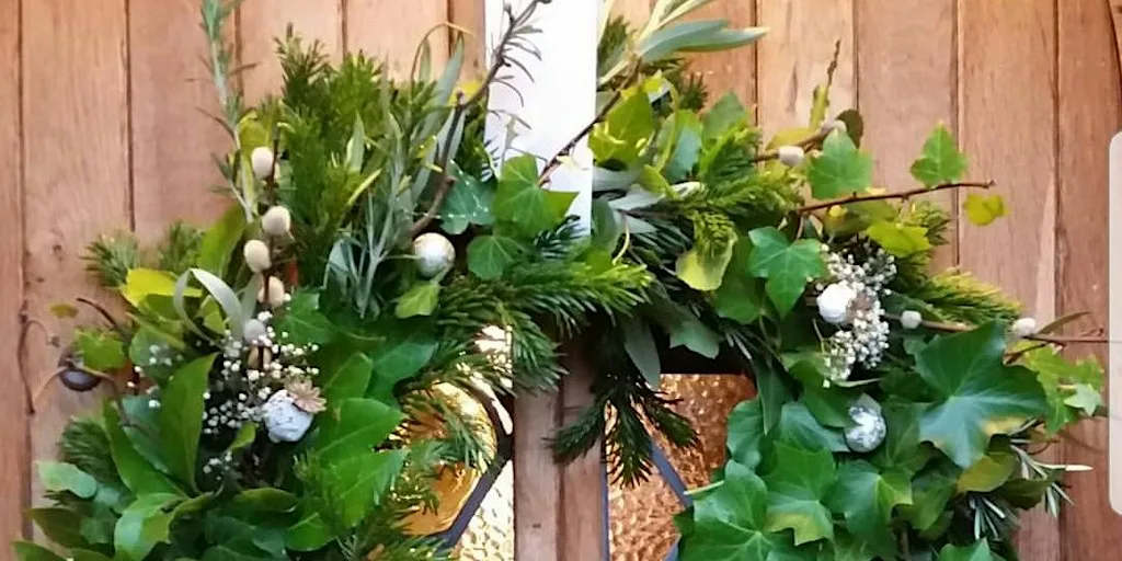 Gardening Lady Christmas Wreath Making Workshop 2 at Gardening Lady Studio