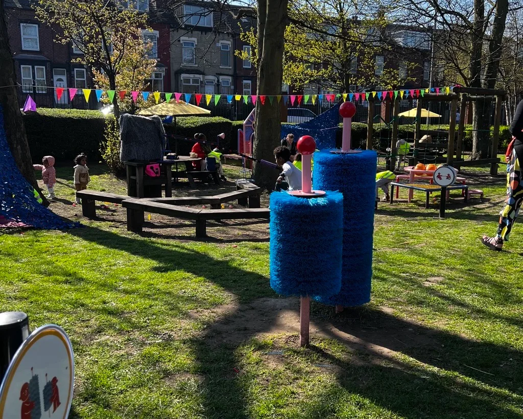 Pop-up and Play