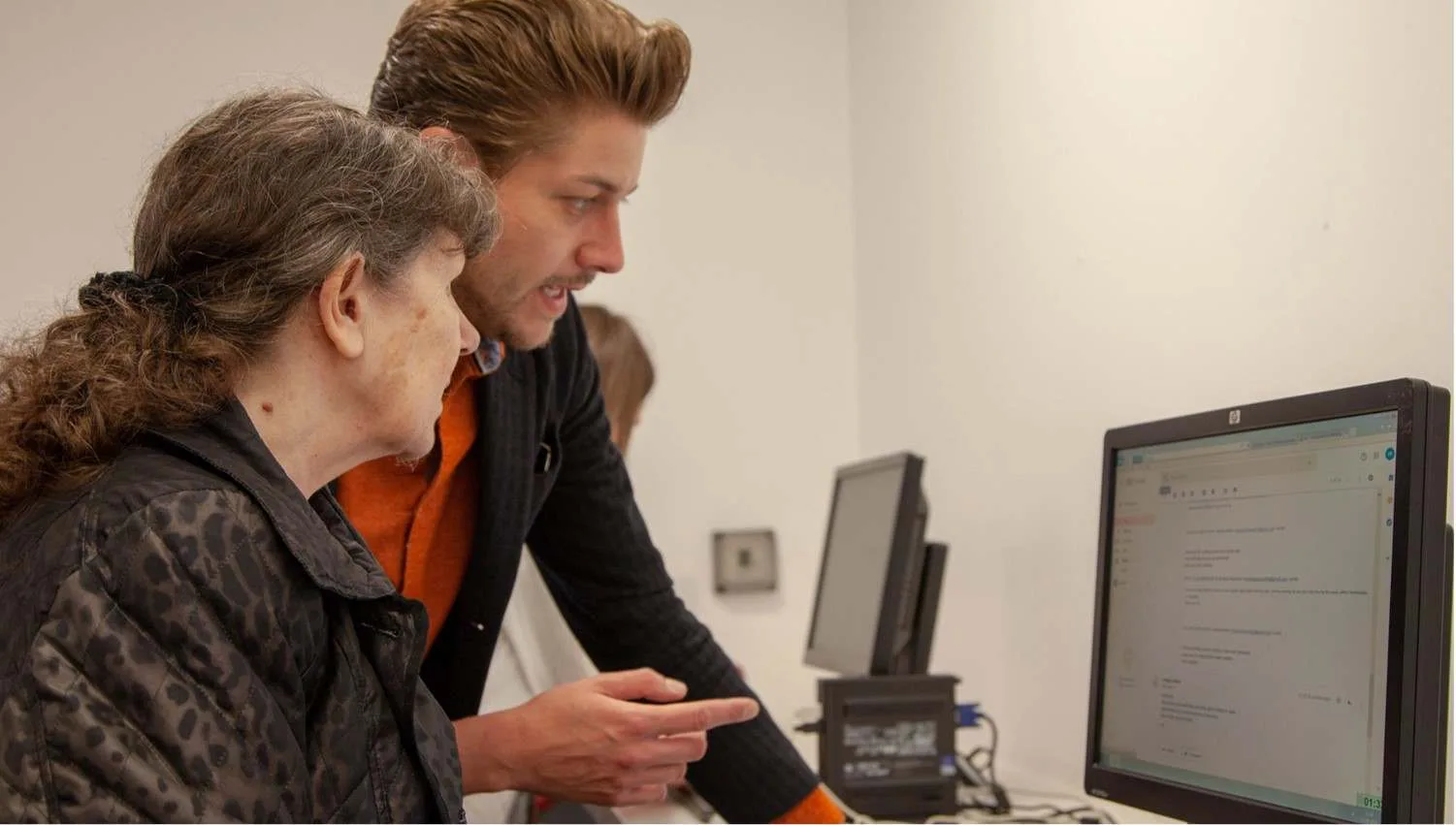Digital Drop-ins at Leeds Libraries