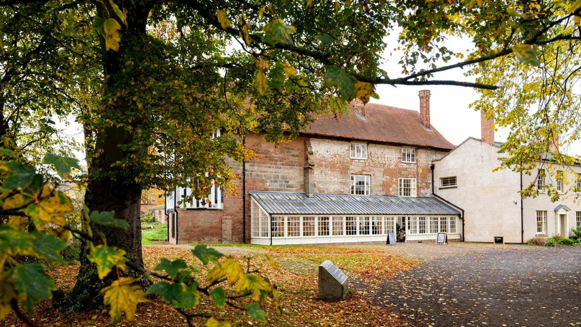 Wreath making at Coventry Charterhouse at Coventry Charterhouse