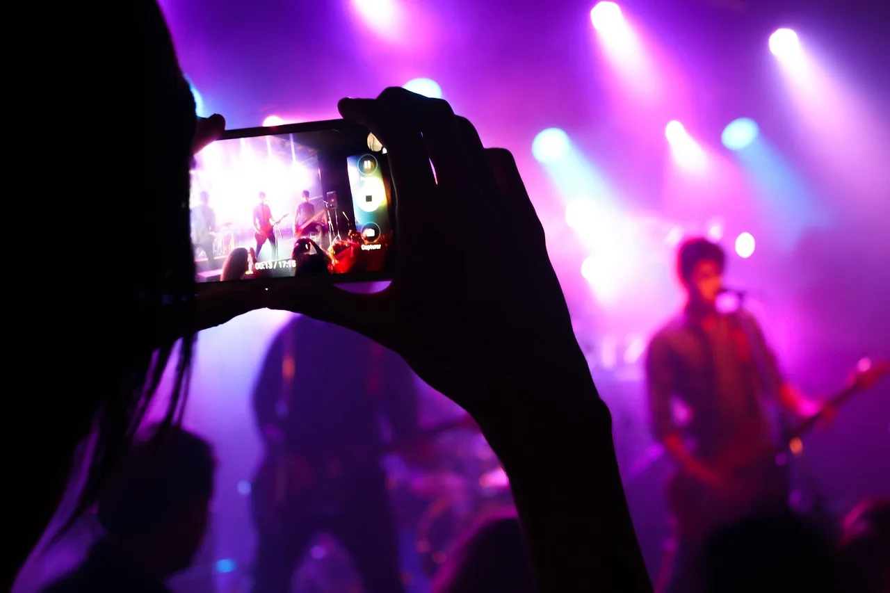 Fuzzy Lights + The Horse Loom at JT Soar