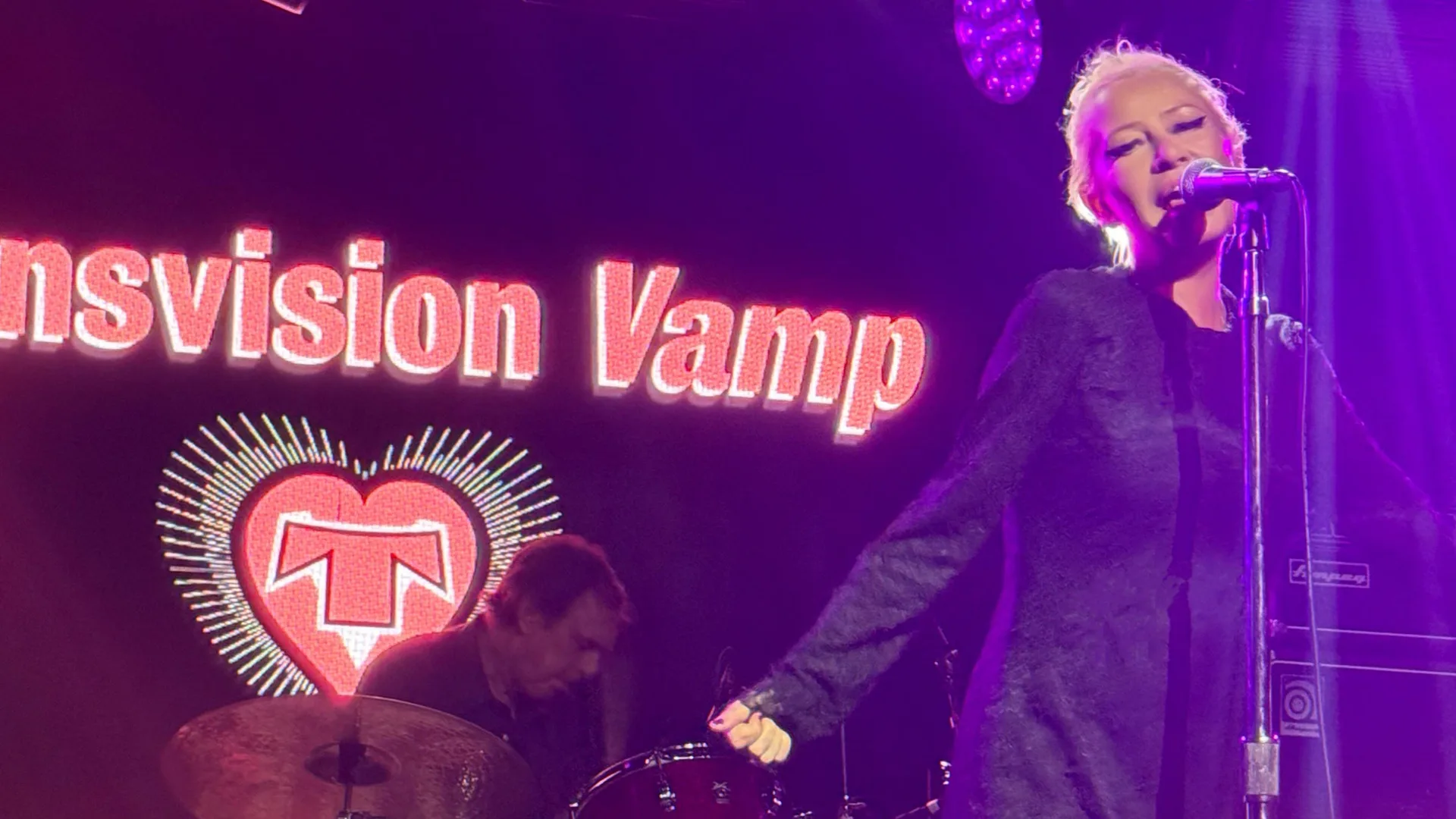 Transvision Vamp,Plus support-Yee Loi