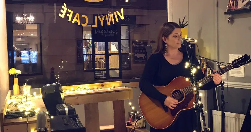 Edwina Hayes