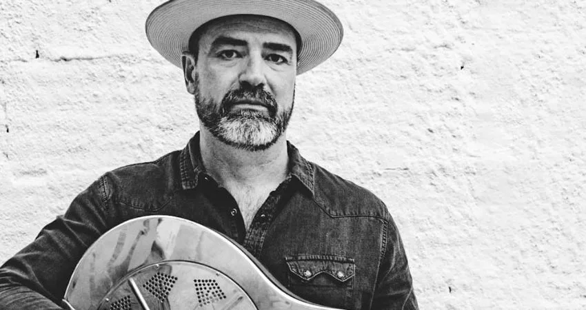 An evening with Martin Harley at Cafe No9 at Cafe No9