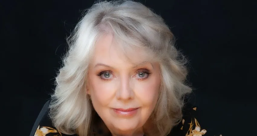 An Evening with Worlds Greatest Psychic Medium June Field at The Invercarse Hotel