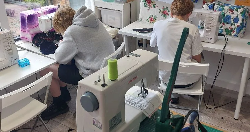Teens - How to use a sewing machine at The Gipsy Hill Studio