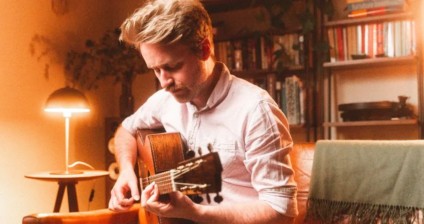 An evening with Will McNicol at Cafe No9 at Cafe No9