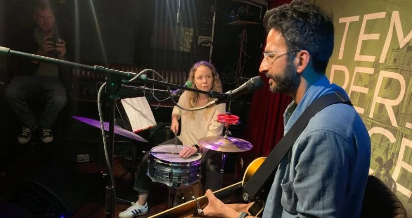 Amit Dattani with Steph Saunders at Walthamstow Folk Club