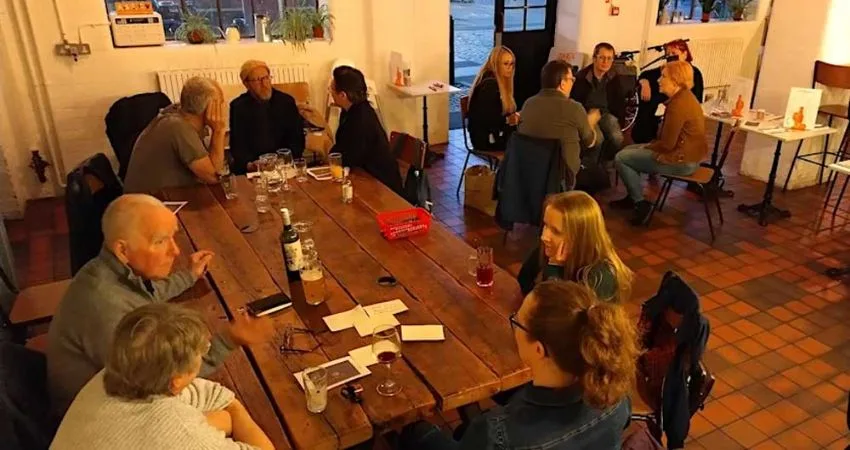 Pop Up Pub Philosophy at On the Brink