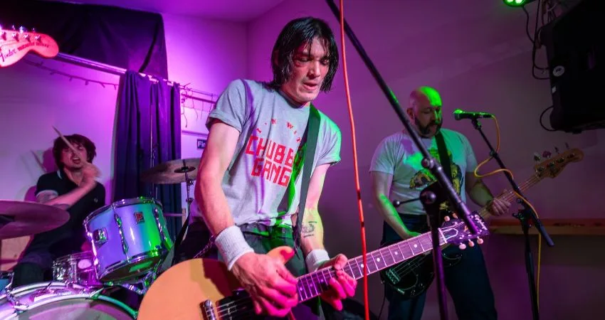 Roddy, The Lovesicks, The Commies play Young Loud & Snotty Club at The Bell