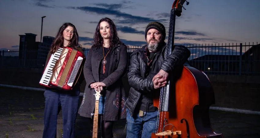 Black Cat Music Presents: Banjo Jen at The Basement at Green Note