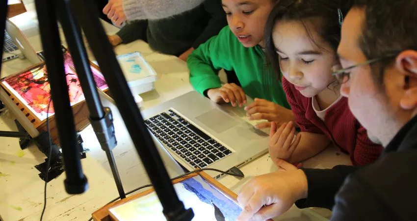'SHADOW PLAY' STOP-MOTION ANIMATION WORKSHOP (AGES: 7-12)