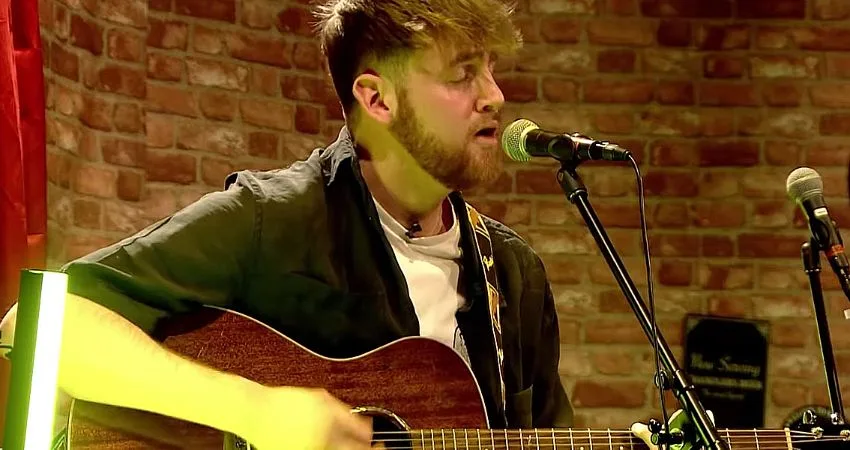 Matt Blaney – Acoustic Rock, Britpop, Pop & Indie Classics at Joe Joe Jims