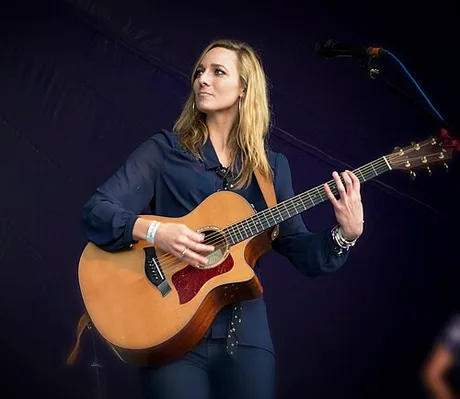 Emma Stevens @ Heartbreakers