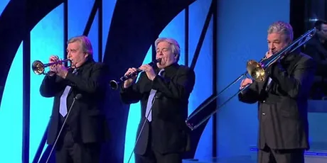 The Cottle Brothers Dixieland All-star Band / Band Mawr Llawn Sêr Dixieland y Brodyr Cottle