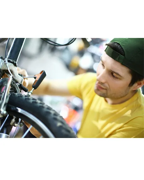 FREE Dr Bike Surgery outside cafe at Cantley Park, Wokingham