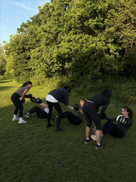 Beginner boxing fitness class (women only)