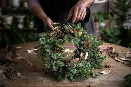 Drag Wreath Making Workshop - The Angel inn