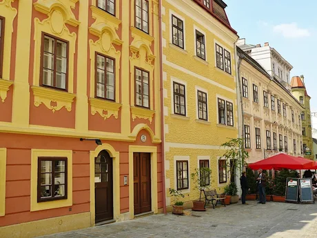 What can we learn from Vienna for tackling the 21st c. housing question?