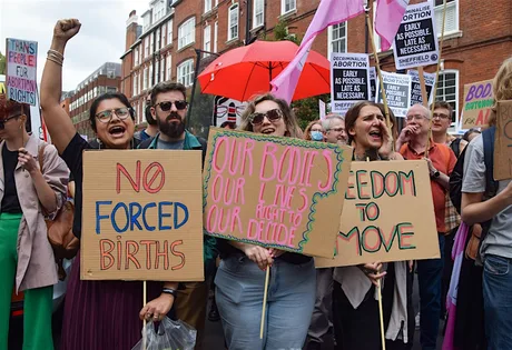 Girlboss or Class War Feminism