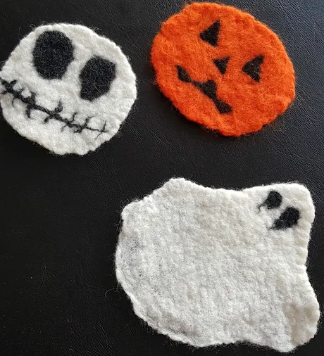 Children Halloween craft class. Costers Wet Felting