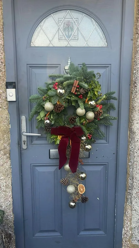 Wreath making workshop at house of Leyla