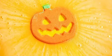LUSH SUNDERLAND - Punkin' Pumpkin Bath Bomb Making- 31/10/26 2pm