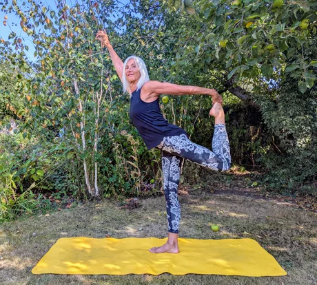 Building Towards Natarajasana - Masterclass with Zoe Knott