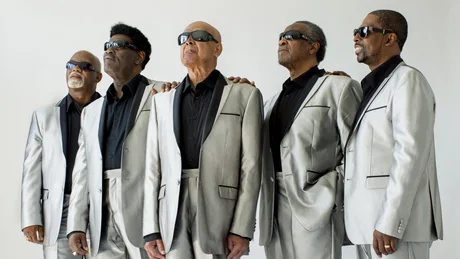 Blind Boys of Alabama & London African Gospel Choir - Graceland