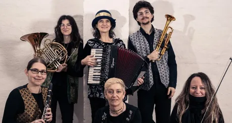 Hop Skotshne Klezmer Band + Yiddiomatikh at Jamboree