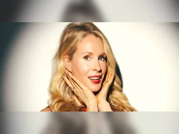 Lucy Beaumont – Bad at Quiz Shows, Good With Weirdos